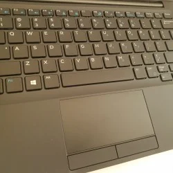 Dell latitude 7390 i7-8650u-8GB-256GB- FHD  13.3 INCH